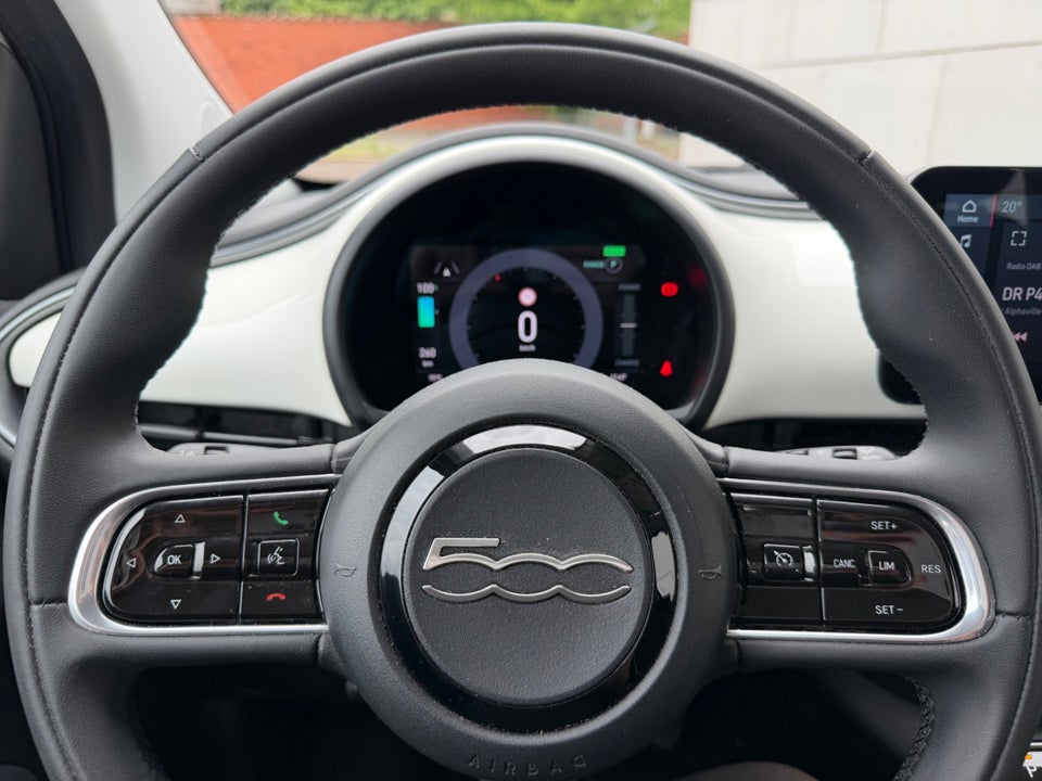 Fiat 500e 42 Icon 3d