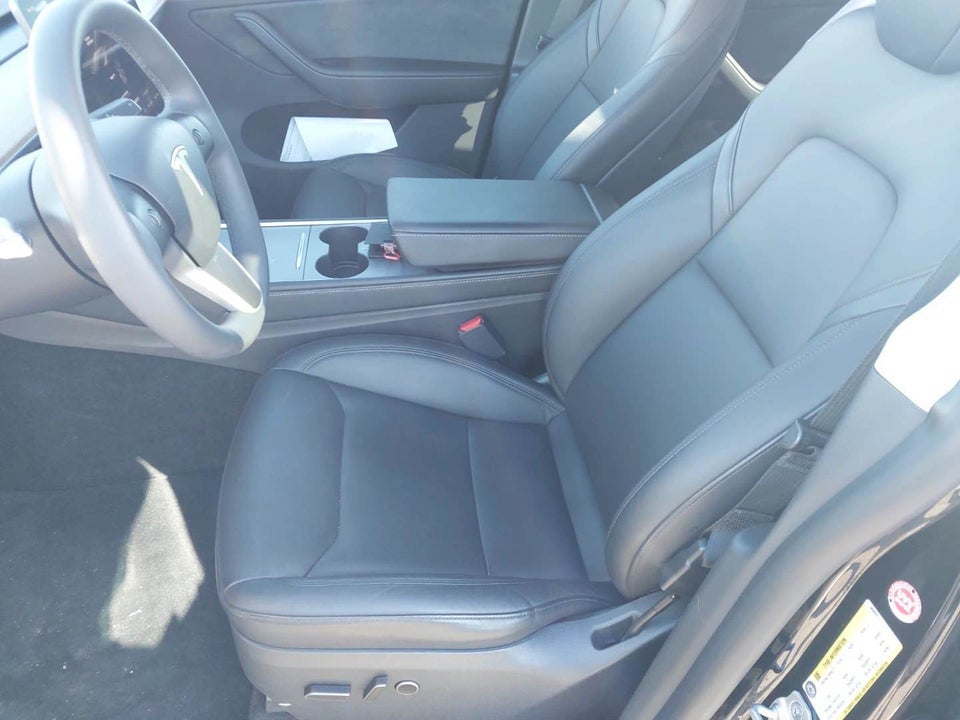 Tesla Model Y Long Range RWD 5d