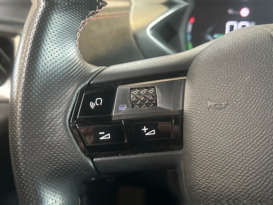 DS DS 3 CrossBack 50 E-Tense Performance Line 5d