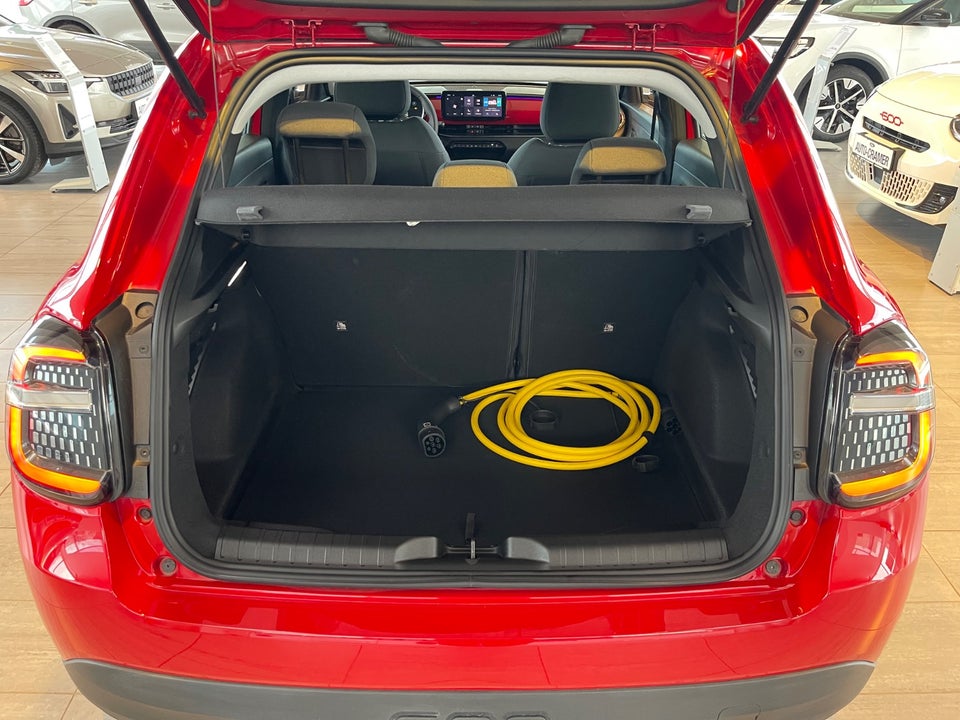 Fiat 600e 54 (RED) 5d