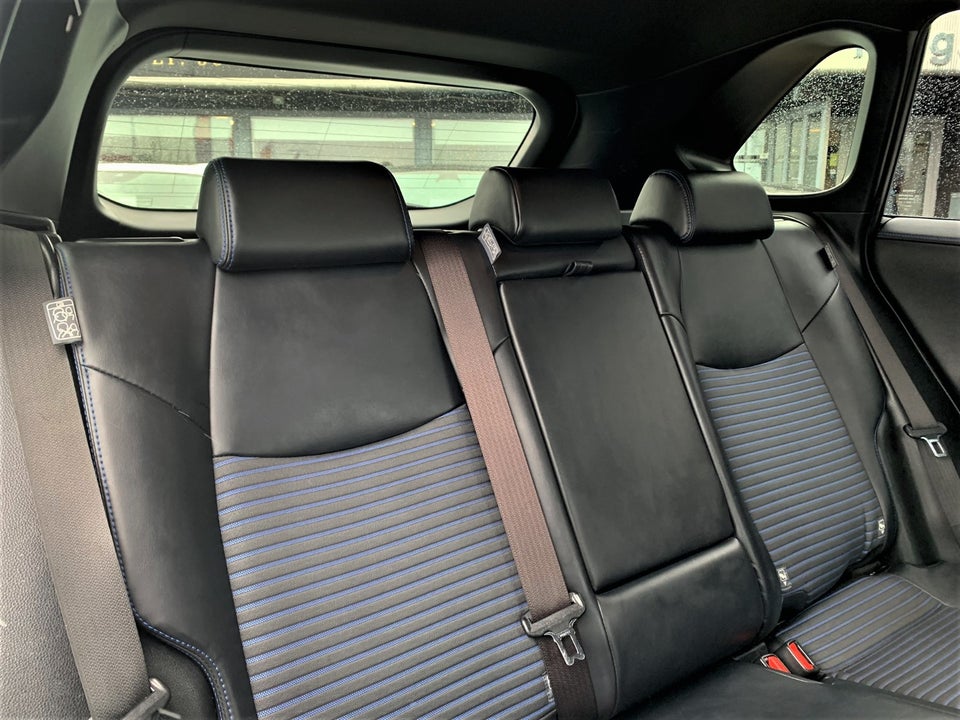 Toyota RAV4 2,5 Hybrid H3 Business MDS 5d