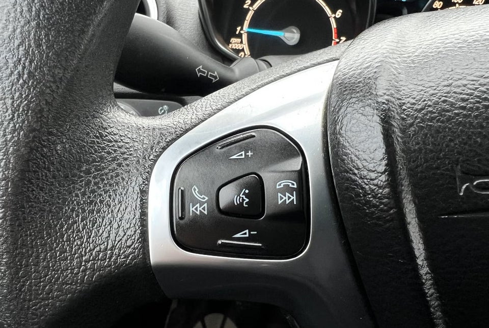 Ford Fiesta 1,0 SCTi 100 Titanium 5d