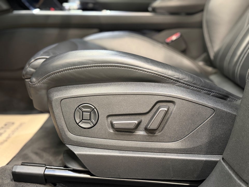 Audi e-tron 55 S-line quattro 5d