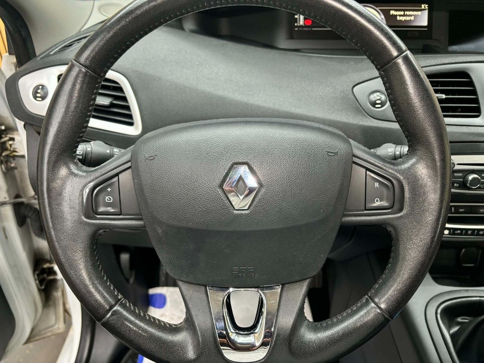 Renault Grand Scenic III 1,5 dCi 110 Dynamique 5d