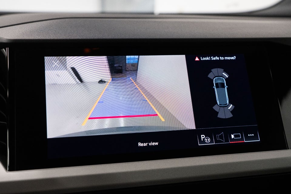 Audi Q4 e-tron 35 Advanced 5d