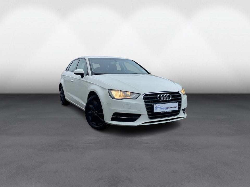 Audi A3 1,6 TDi 110 Attraction Sportback 5d