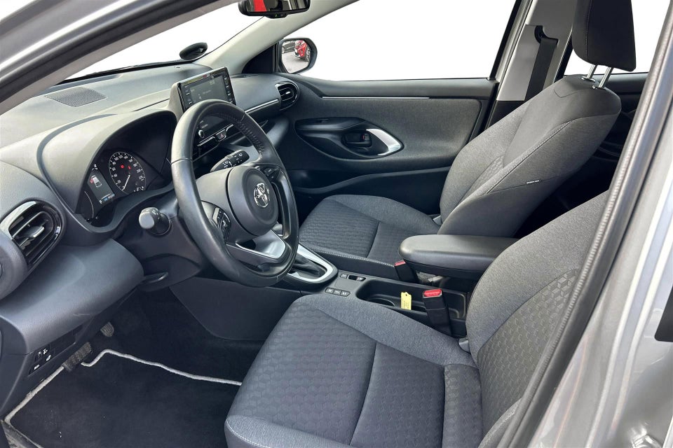 Toyota Yaris 1,5 Active Tech CVT 5d