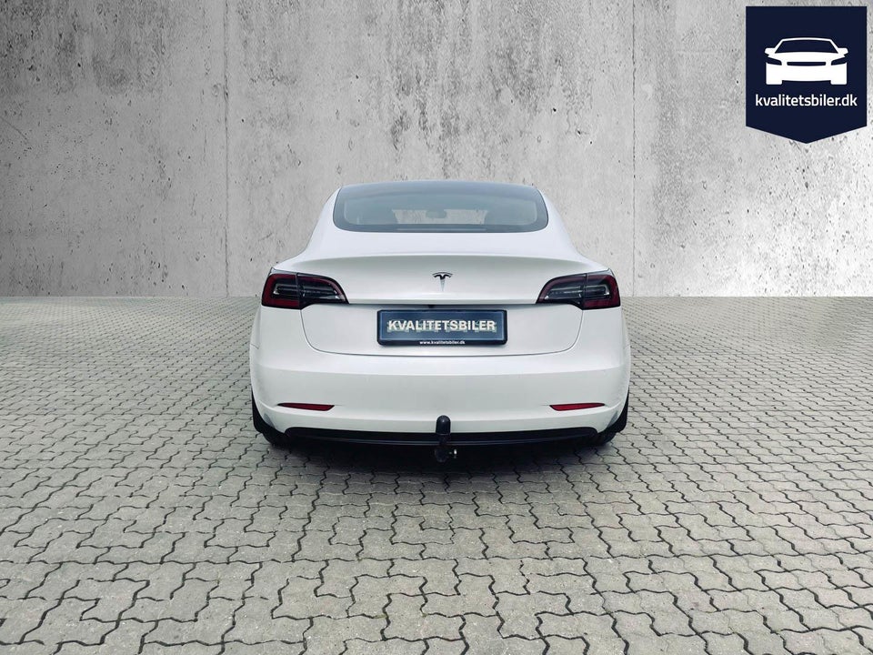 Tesla Model 3 Standard Range+ RWD 4d