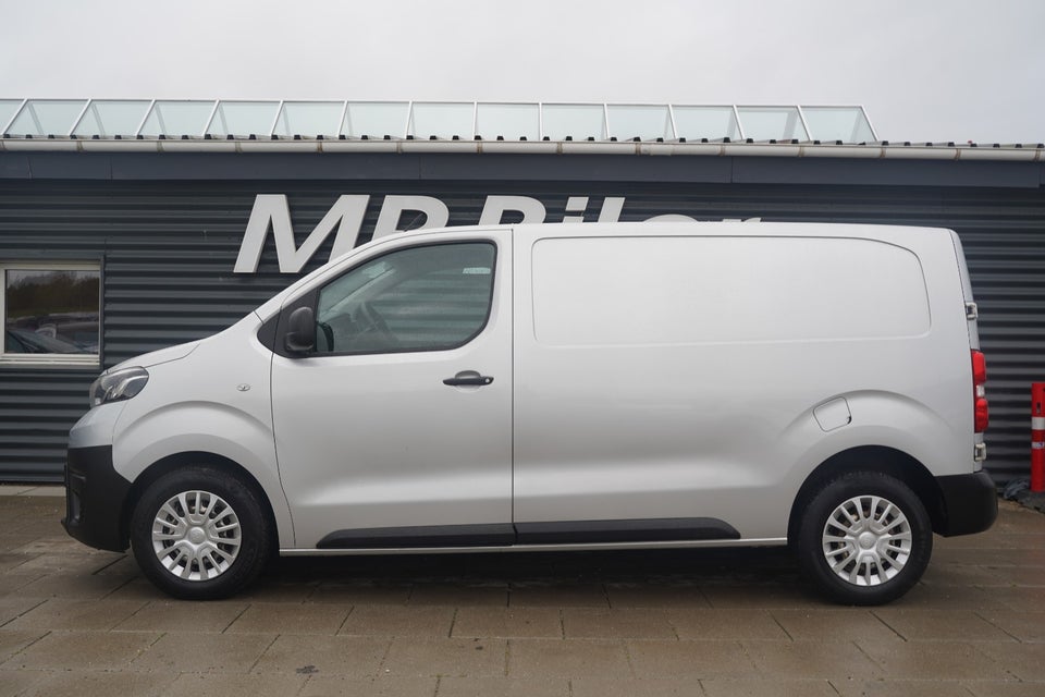 Toyota ProAce 2,0 D 120 Medium Base 5d