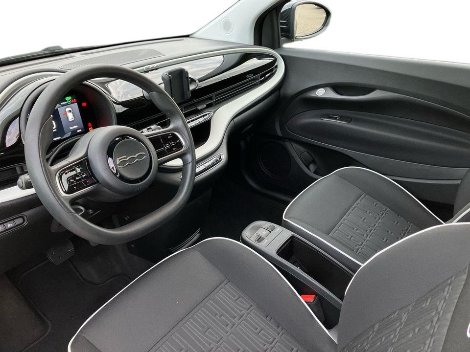 Fiat 500e 24 Action 3d