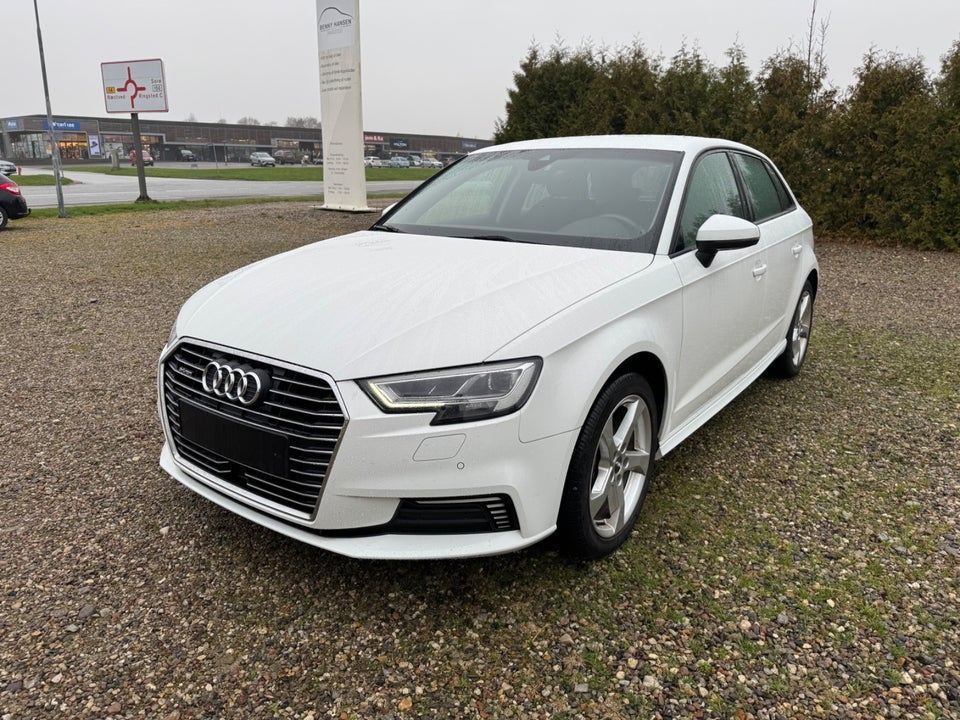 Audi A3 1,4 e-tron Sportback S-tr. 5d