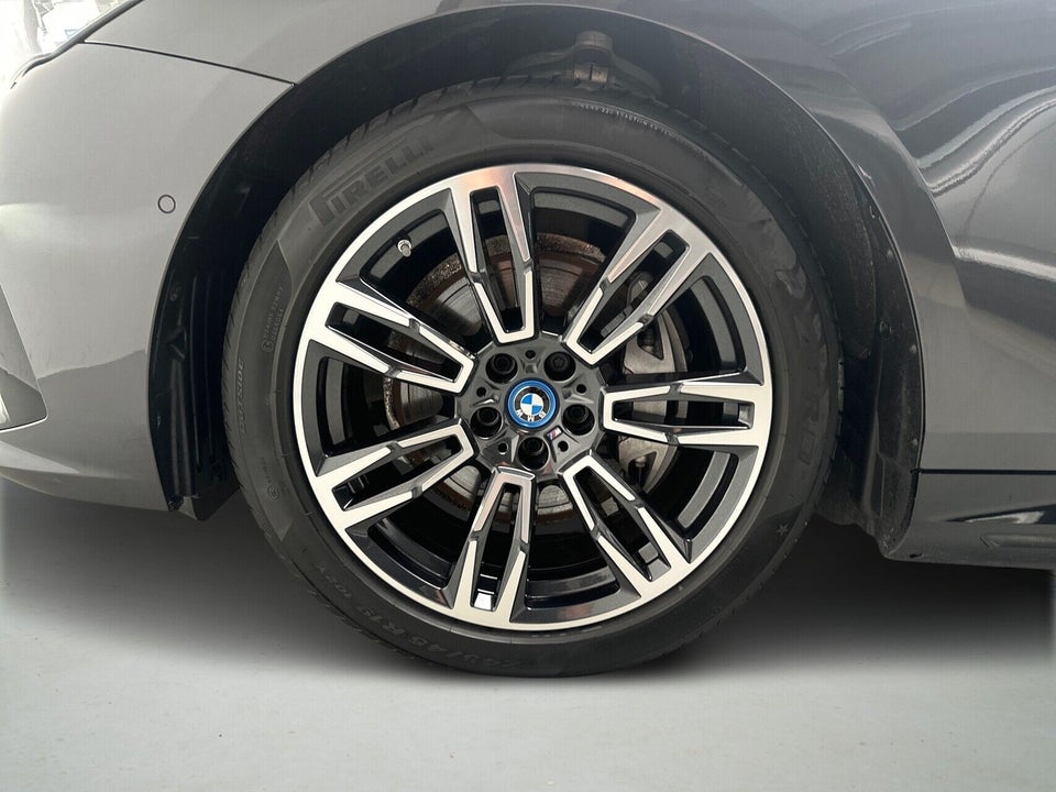 BMW i5 eDrive40 M-Sport 4d