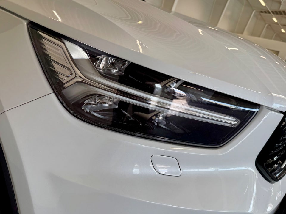 Volvo XC40 2,0 D4 190 R-Design aut. AWD 5d