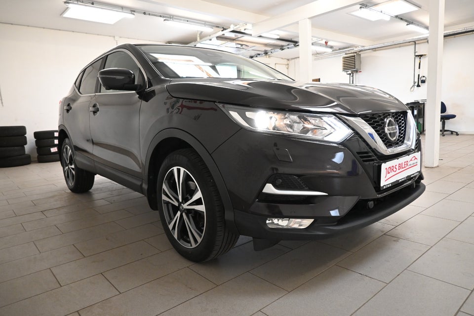 Nissan Qashqai 1,3 Dig-T 140 N-Connecta 5d