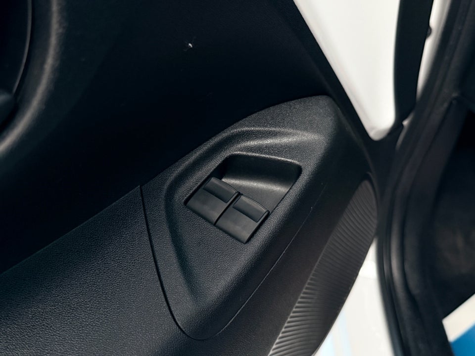 Peugeot 108 1,0 e-VTi 72 Prime 5d