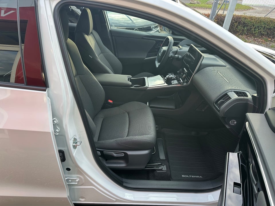 Subaru Solterra 71 Limited 5d