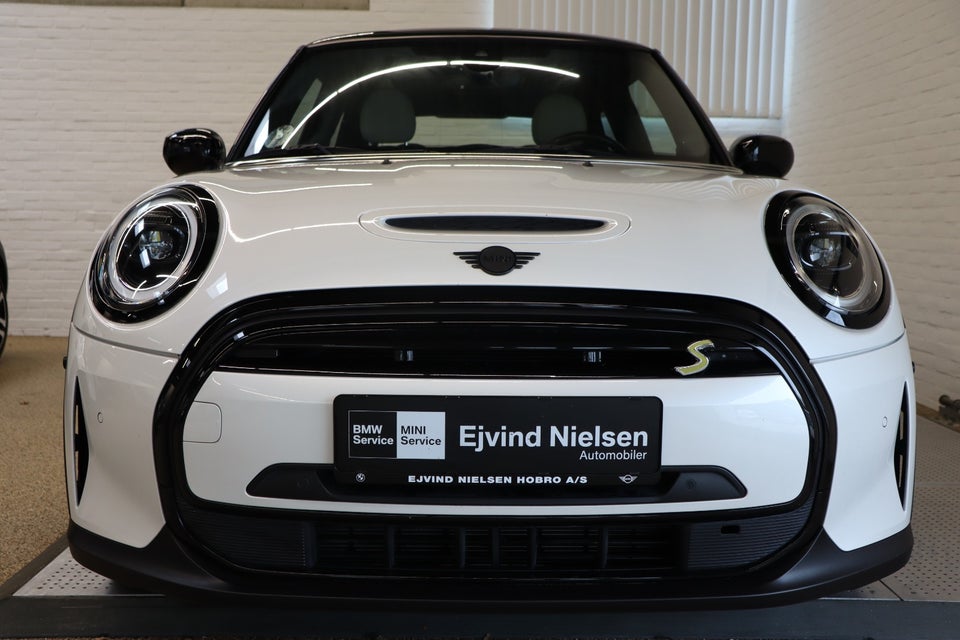 MINI Cooper SE Edition Premium Plus 3d