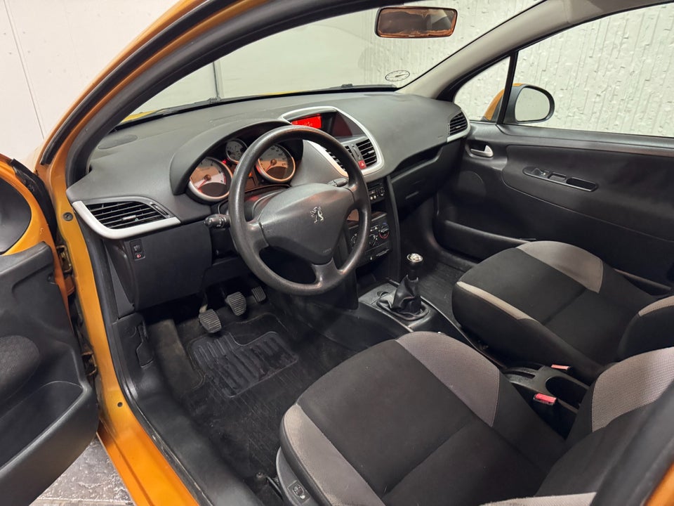 Peugeot 207 1,6 HDi 109 Premium 3d