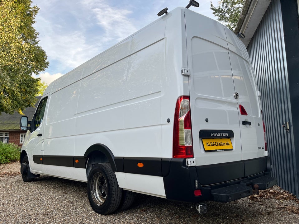 Renault Master III T35 2,3 dCi 165 L3H2 Kassevogn RWD