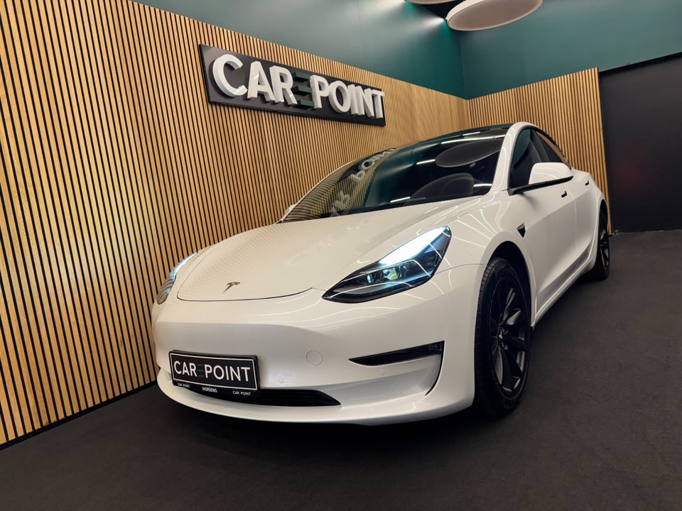 Tesla Model 3 Long Range AWD 4d