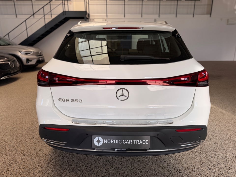 Mercedes EQA250 5d