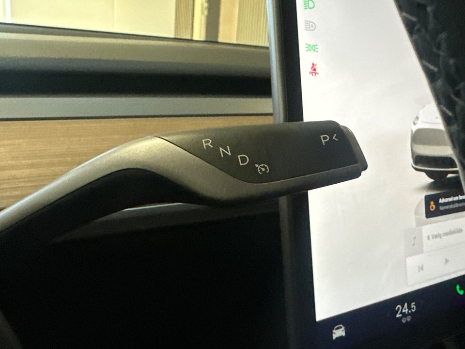 Tesla Model Y Long Range RWD 5d