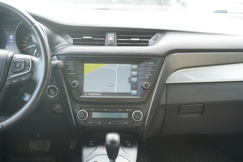 Toyota Avensis 1,8 VVT-i T2 Premium Touring Sports MDS 5d