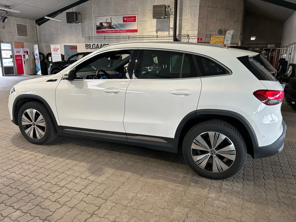 Mercedes EQA250 Progressive 5d