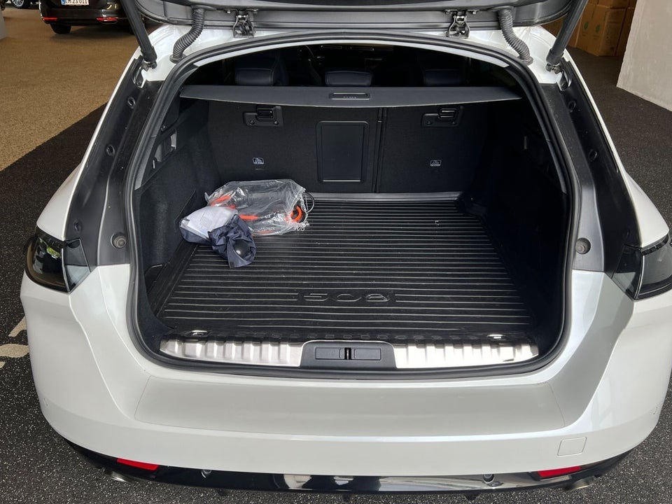 Peugeot 508 1,6 Hybrid Allure Pack SW EAT8 5d