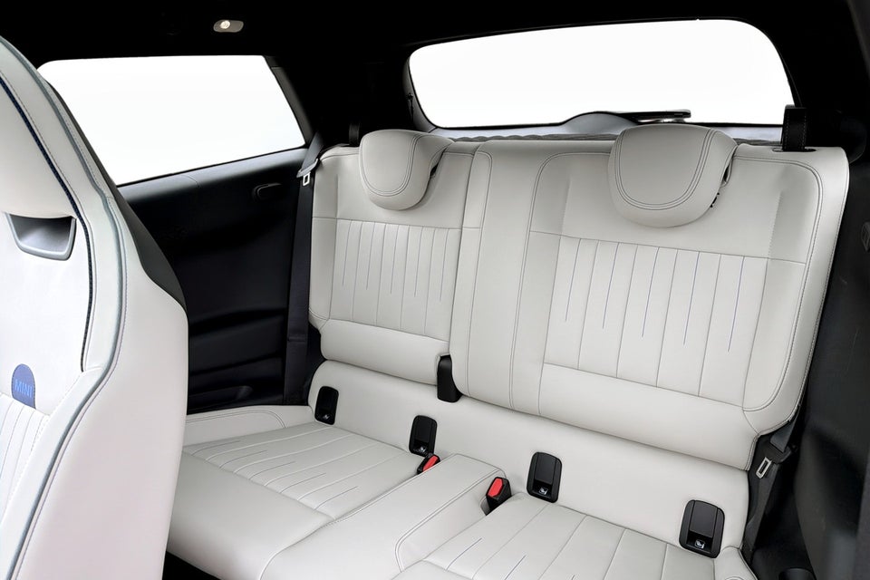 MINI Cooper SE Favoured Trim XL 3d