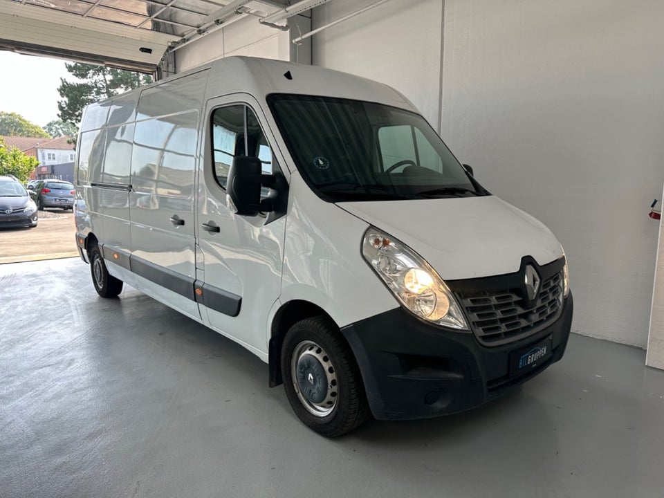 Renault Master III T35 2,3 dCi 145 L3H2 Kassevogn