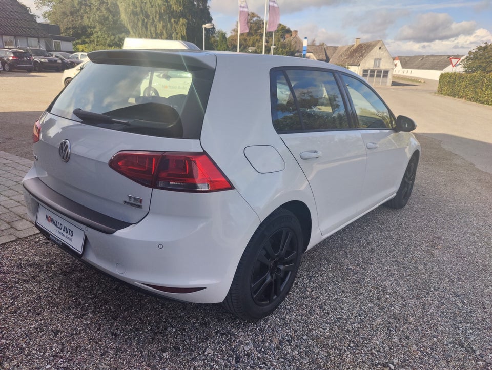 VW Golf VII 1,4 TSi 122 Life BMT 5d