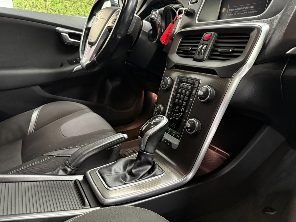 Volvo V40 1,6 D2 115 Momentum aut. 5d