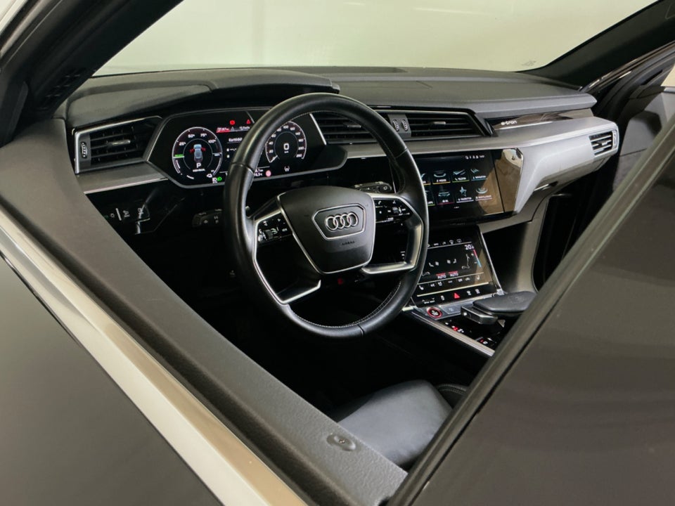 Audi e-tron S quattro 5d