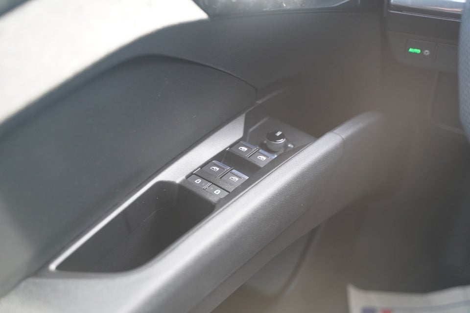 Audi Q4 e-tron 40 S-line 5d