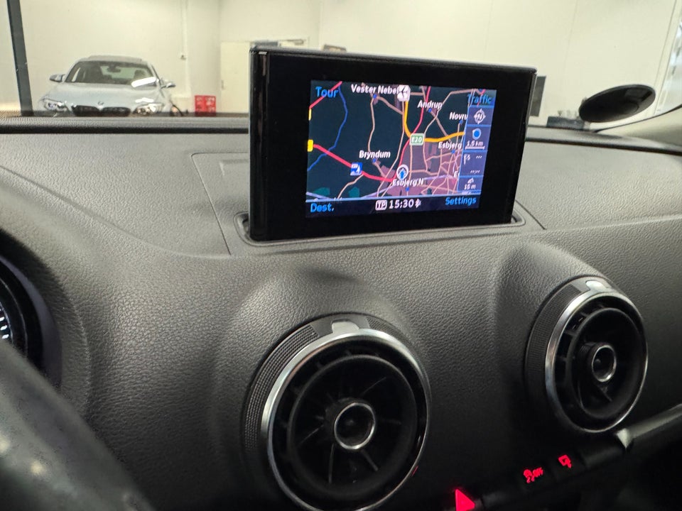 Audi A3 1,4 TFSi 140 Ambiente Sportback 5d