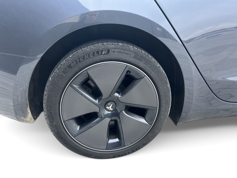 Tesla Model 3 Long Range RWD 4d
