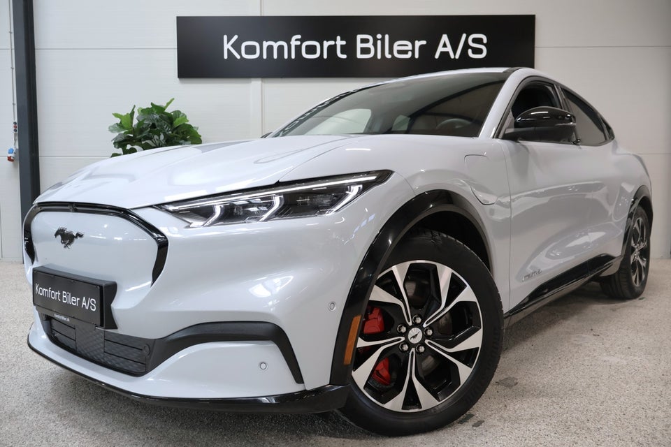 Ford Mustang Mach-E 75 Premium Standard Range AWD 5d