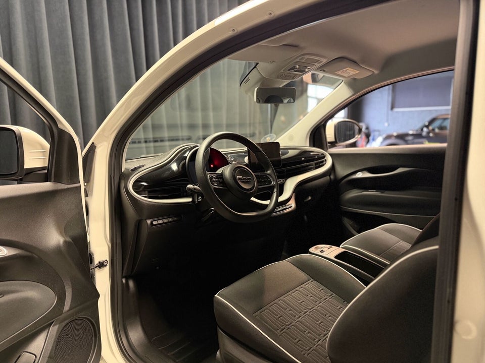 Fiat 500e 24 Action 3d