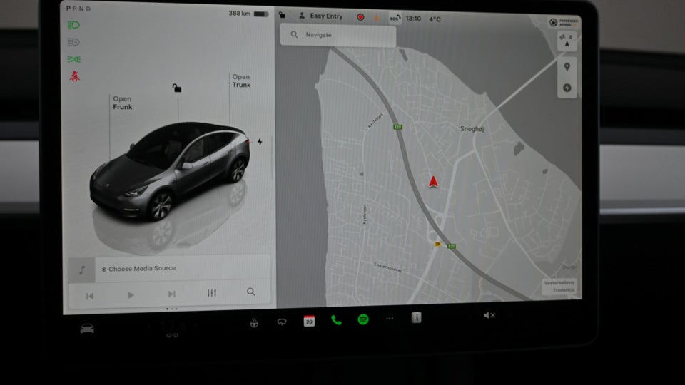 Tesla Model Y Long Range AWD 5d