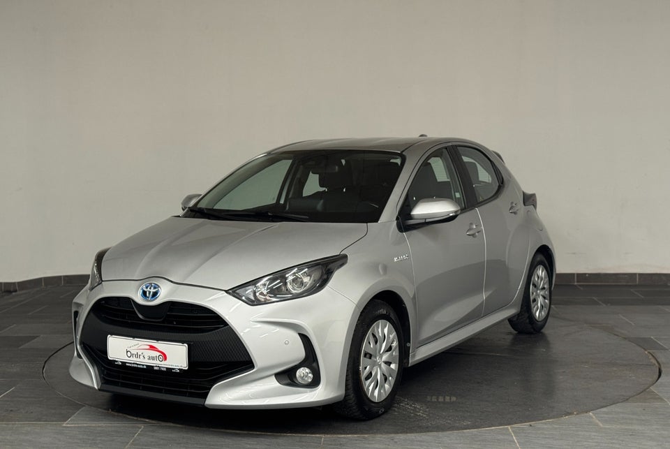Toyota Yaris 1,5 Hybrid H3 e-CVT 5d