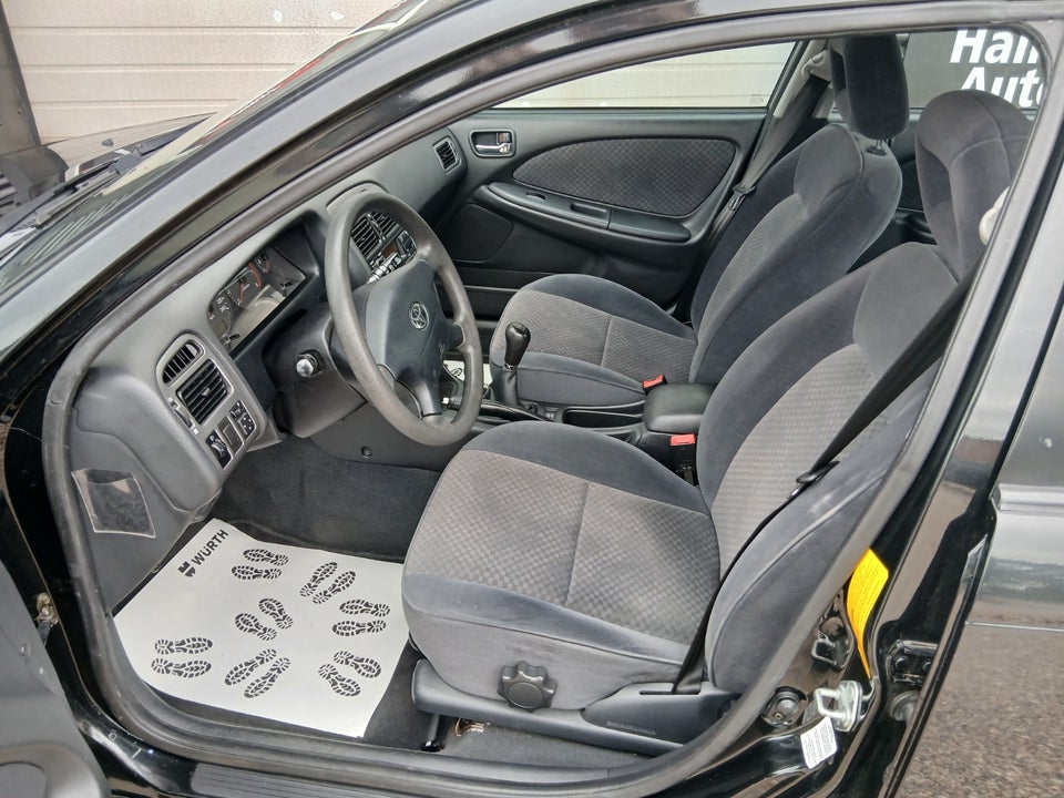 Toyota Avensis 1,8 VVT-i Terra 5d