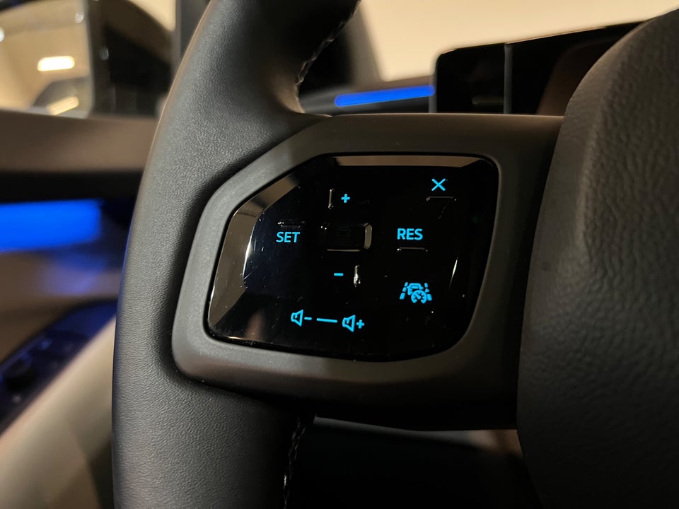 Ford Explorer 82 Premium Extended Range 5d