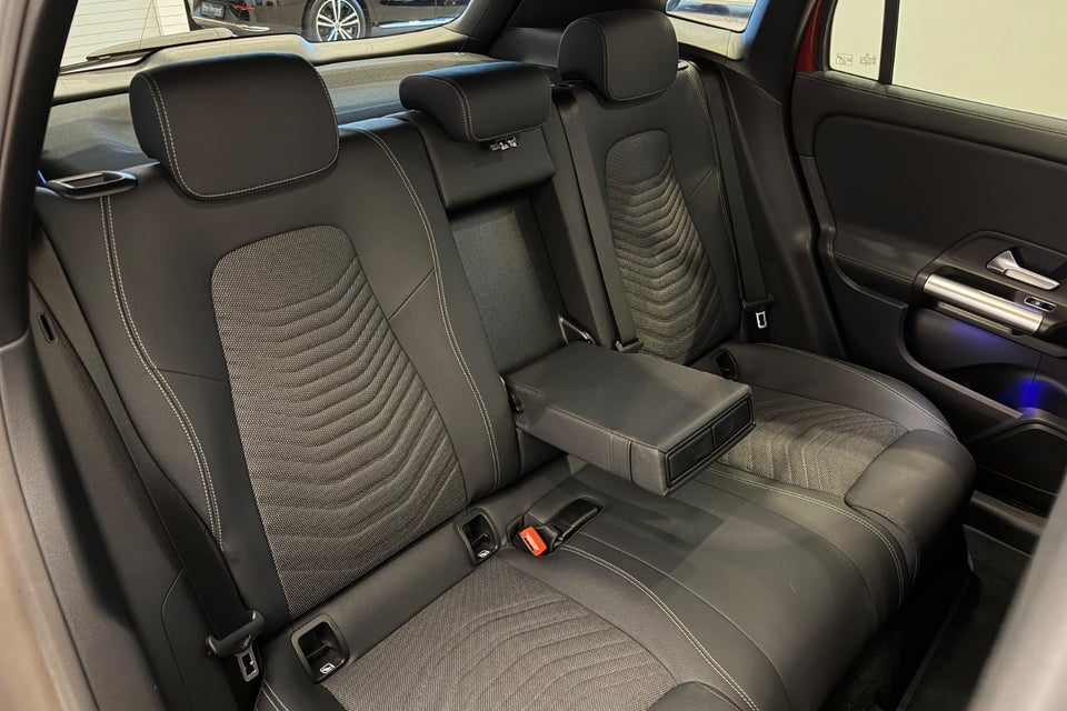 Mercedes EQA300 Progressive 4Matic 5d