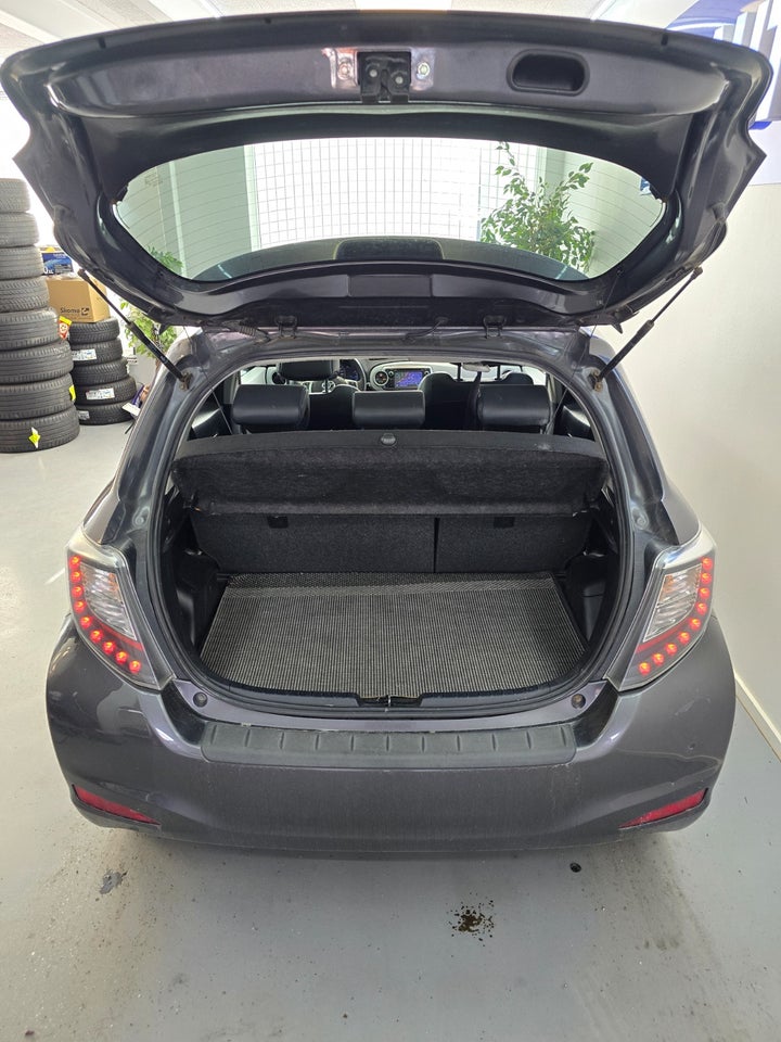 Toyota Yaris 1,5 Hybrid H3 Touch CVT 5d