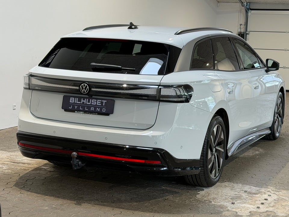 VW ID.7 77 Pro Tourer 5d