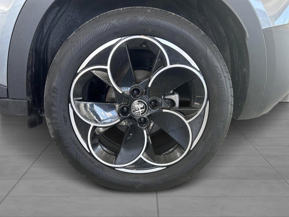Alfa Romeo Junior Elettrica Core 5d