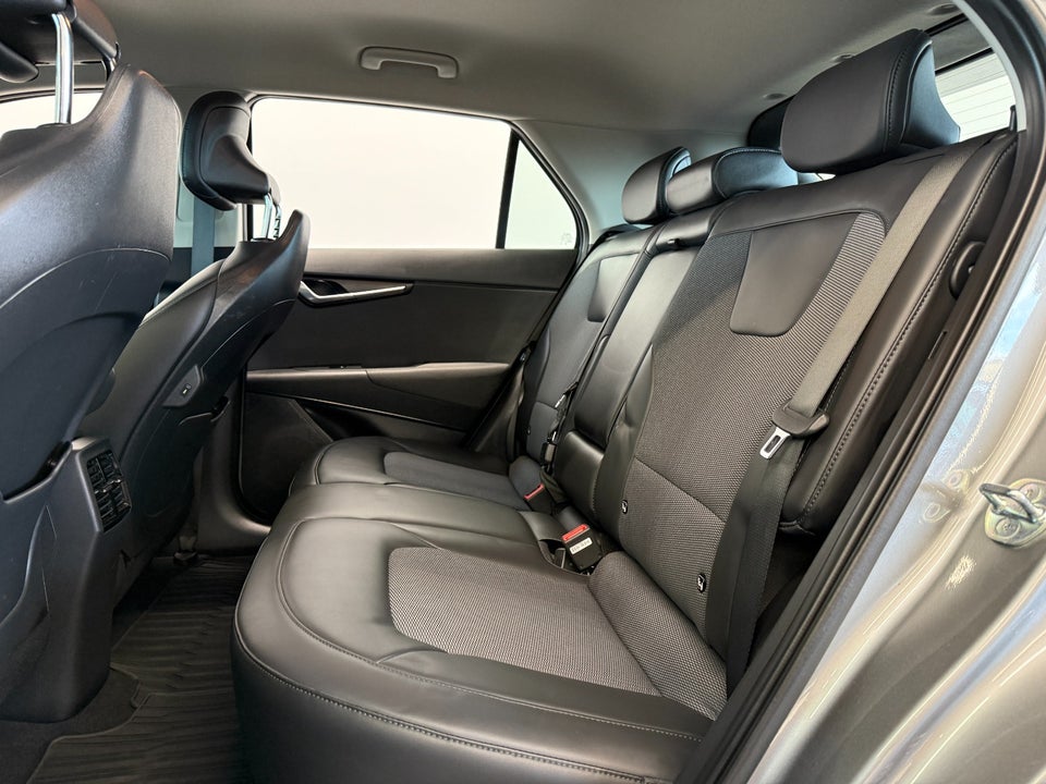 Kia Niro 64 EV Prestige 5d