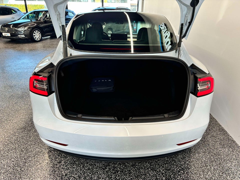 Tesla Model 3 Long Range AWD 4d