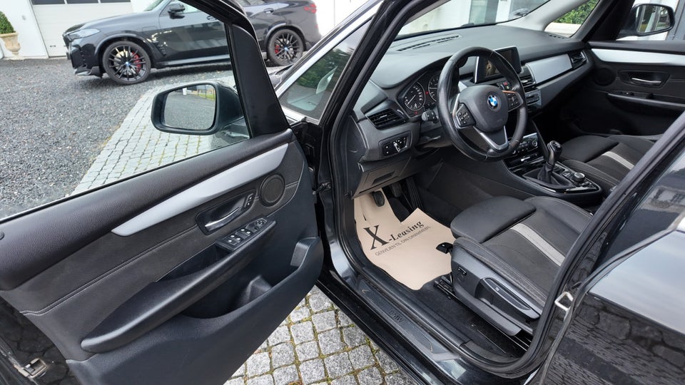BMW 218i 1,5 Active Tourer Advantage 5d